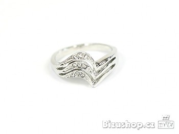 Prsten bohatě zdobený skleněnými kamínky, 7935