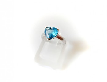 Prsten s modrým zirkonem ve tvaru Srdce 3220118